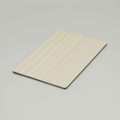 Panel compuesto de aluminio de madera que combina madera y aluminio para un rendimiento óptimo