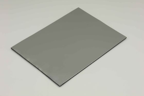 Panel compuesto de aluminio de PE gris 4MM 1.22 X 2.44m Panel compuesto de construcción exterior