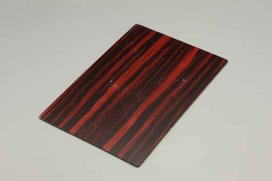 diseño de la puerta de decoración para la pared interior Imitación de grano de madera Panel de aluminio compuesto 4MM paneles de revestimiento de pared