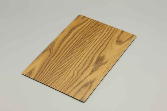 Hoja ACP de veta de madera realista: textura premium de roble y nogal para revestimiento de paredes y techos interiores