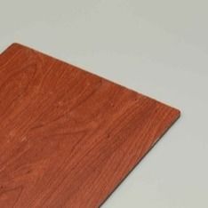 Panel compuesto de aluminio ignífugo resistente a los rayos UV con revestimiento de textura de madera resistente a los arañazos