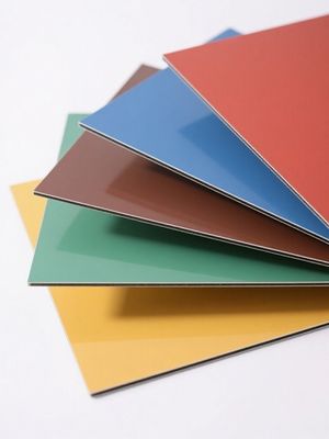 Panel compuesto de aluminio recubierto de PVDF resistente a la intemperie | Material de vallas publicitarias para exteriores con protección UV