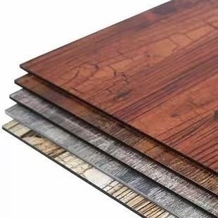 Paneles Compuestos de Aluminio PVDF Vívidos y Resistentes al Color, con Revestimientos de Aluminio Flexibles de 0.2-0.5 mm y 4 mm de Espesor para Revestimientos Arquitectónicos y Publicidad